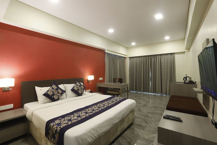 Room 16 of 32