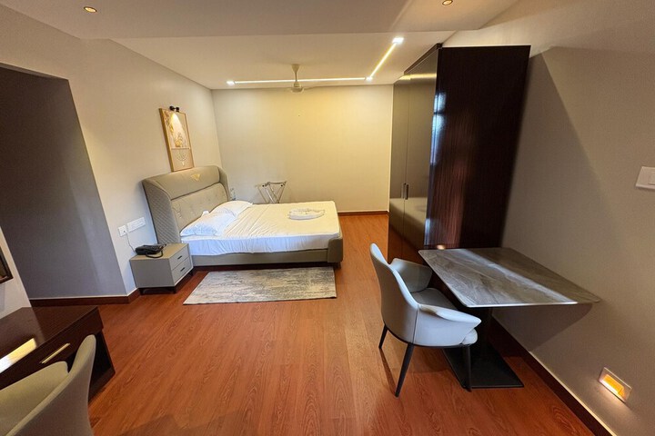 Room 18 of 72