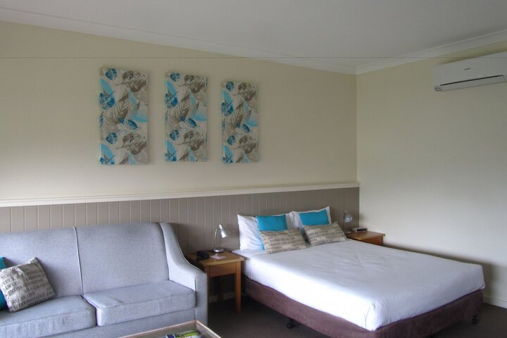 Room 7 of 84