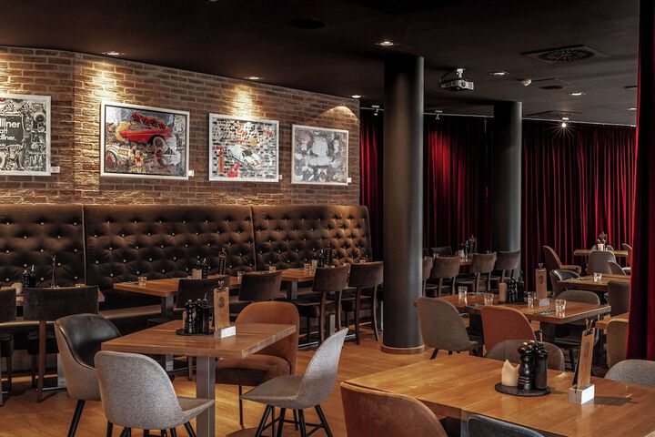 Dining Photos