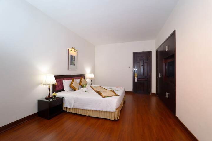 Room 14 of 194