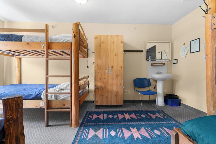 Room 19 of 83