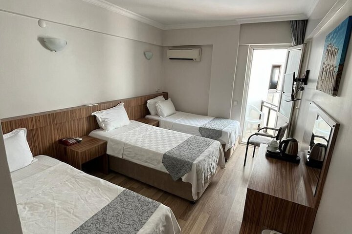 Room 13 of 49