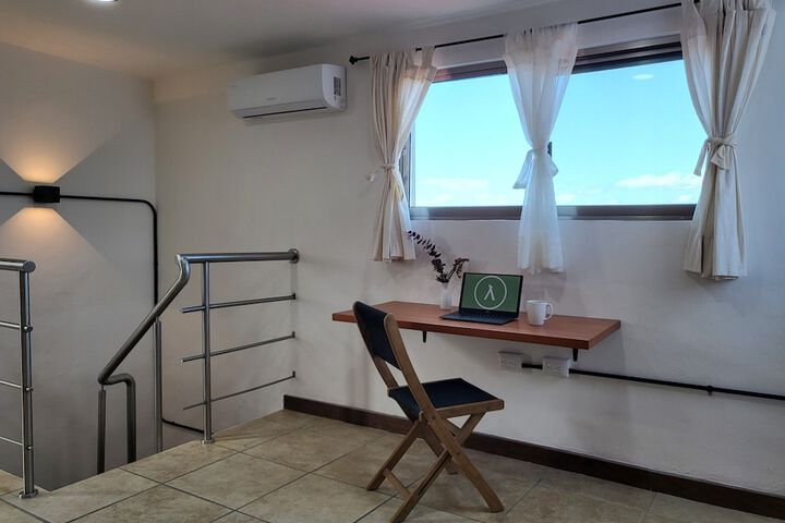 Room 9 of 79