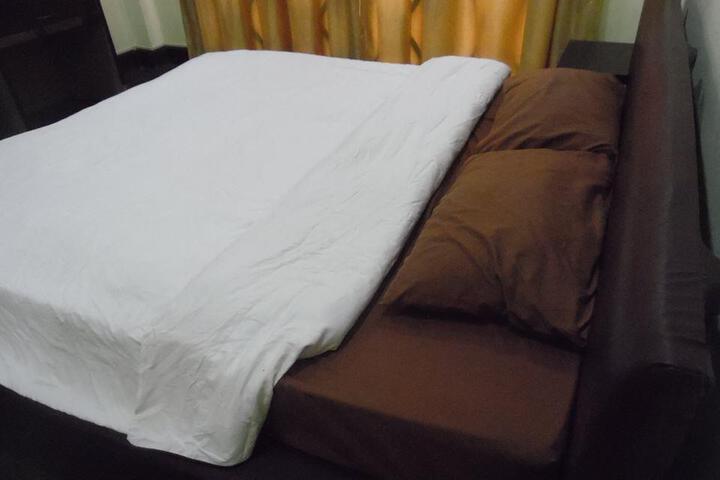 Room 3 of 5
