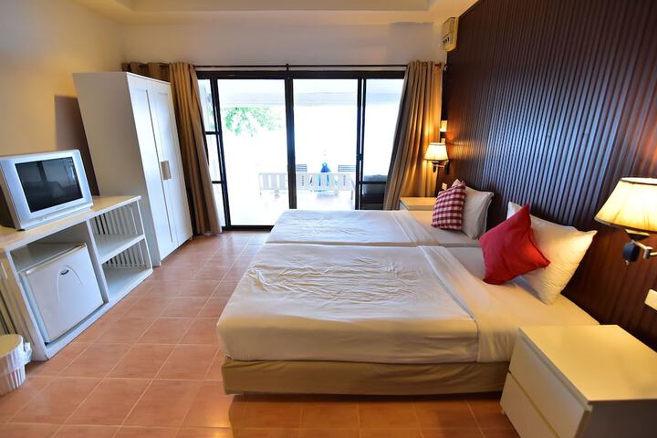 Room 56 of 165