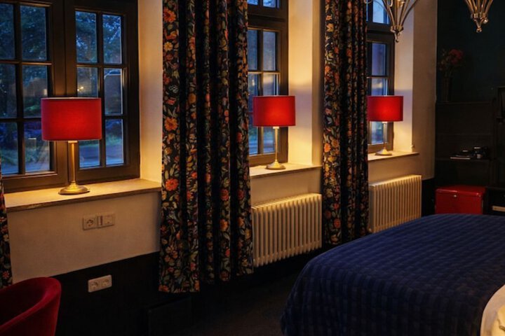 Room 22 of 37
