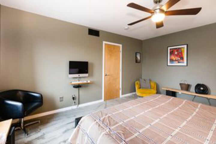 Room 18 of 44