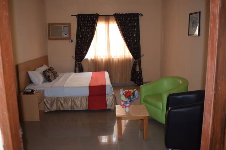 Room 12 of 65