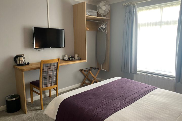 Room 28 of 84