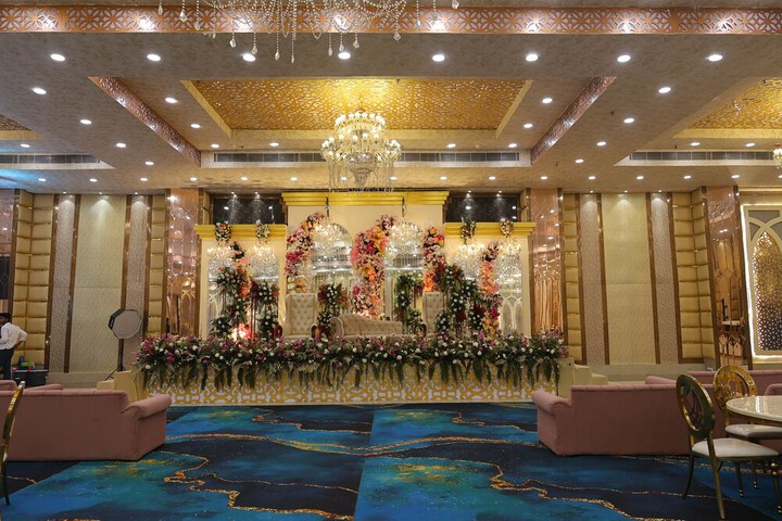 Ballroom/Hall 37 of 54