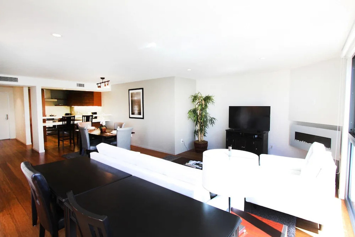 Room 3 of 27