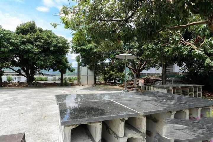 Property Grounds 16 of 19