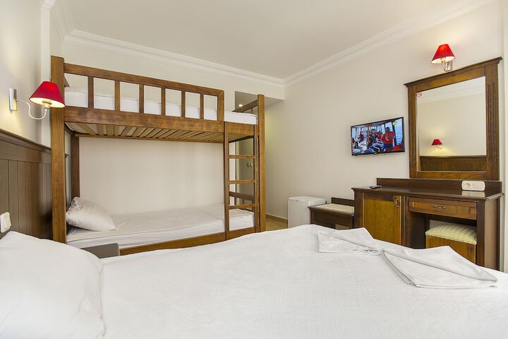 Room 4 of 39