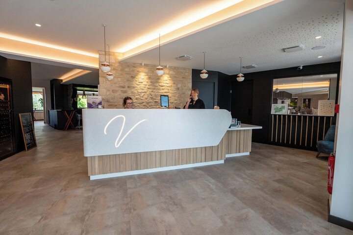 Photo of Hôtel Restaurant & Spa LE VAL MORET