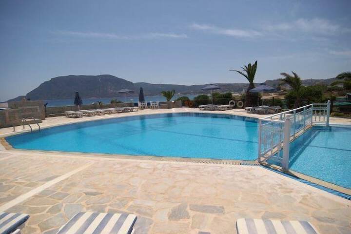 Hotel with Pool