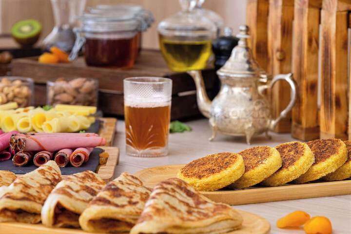 Breakfast/Coffee Service 73 of 102