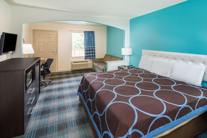 Room 11 of 26