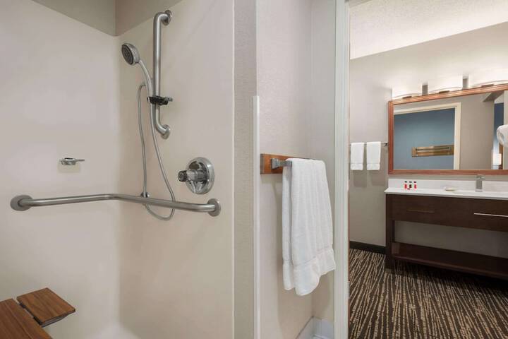 Room 34 of 78