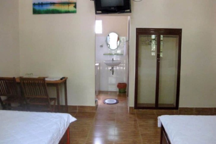 Room 5 of 59