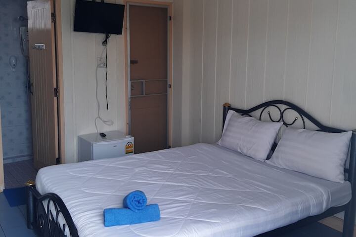 Room 8 of 61