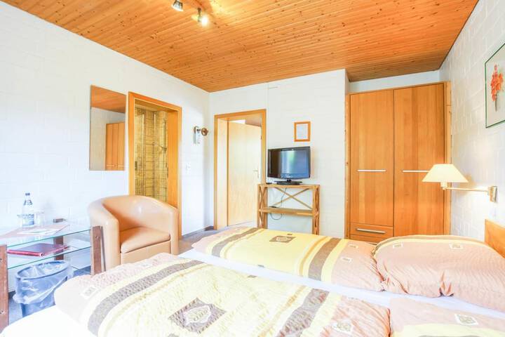 Room 14 of 62