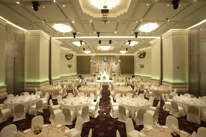 Ballroom/Hall 92 of 116