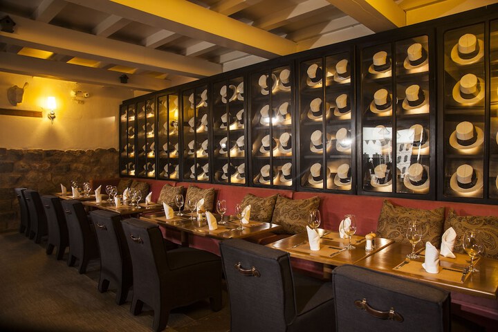 Dining 40 of 55