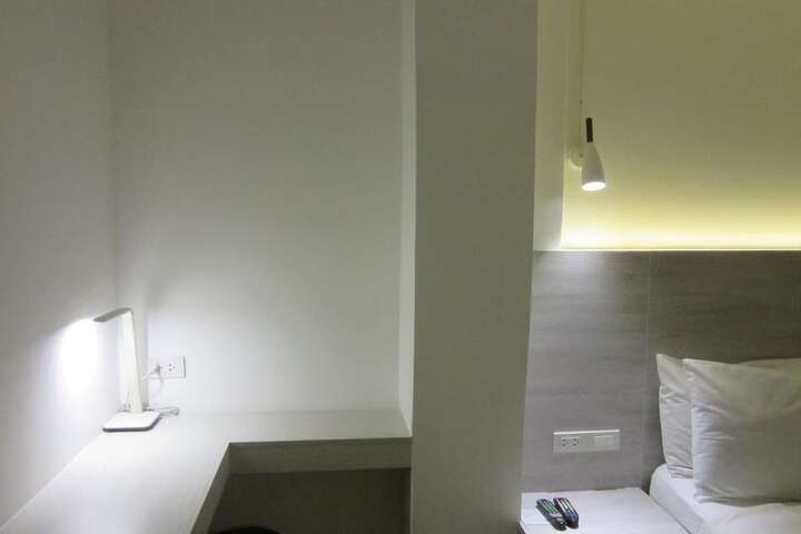 Room 7 of 39