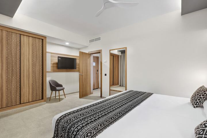 Room 10 of 68