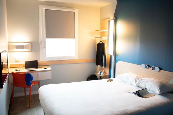 Room 9 of 31