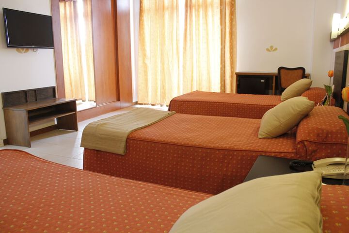 Room 13 of 45