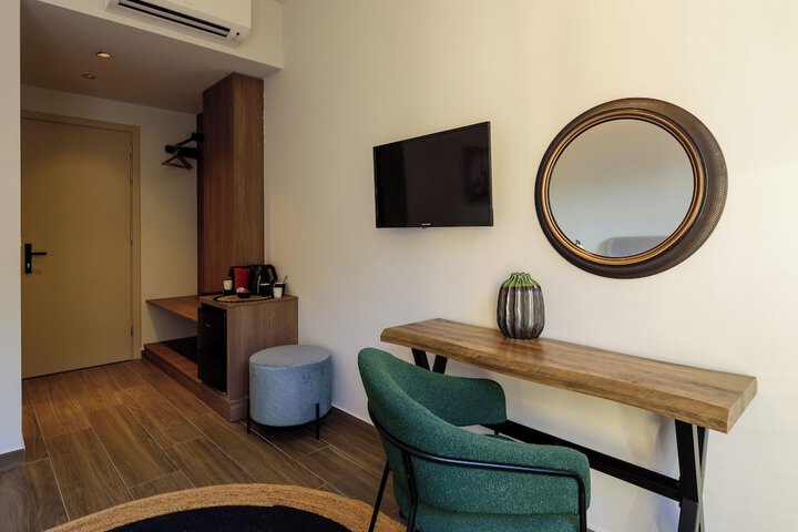 Room 15 of 81