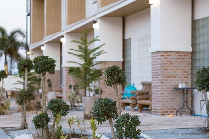 Hotel 70 of 71