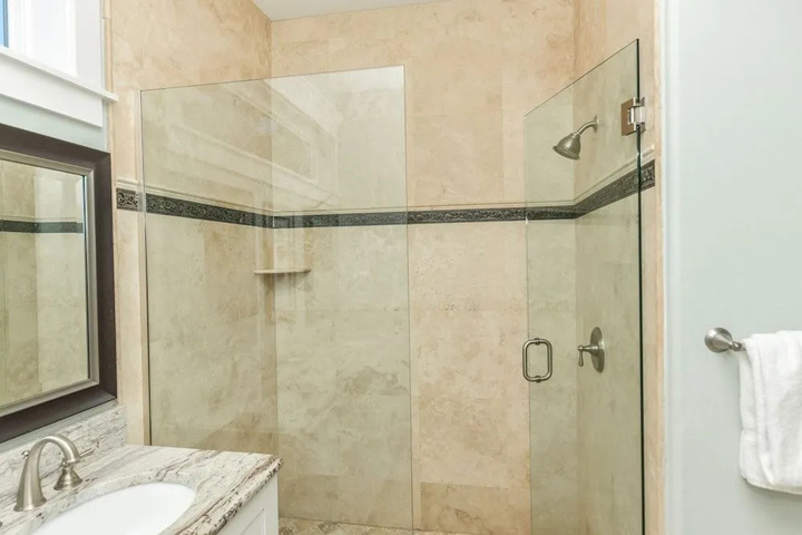 Room 8 of 25