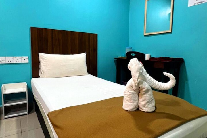 Room 4 of 30