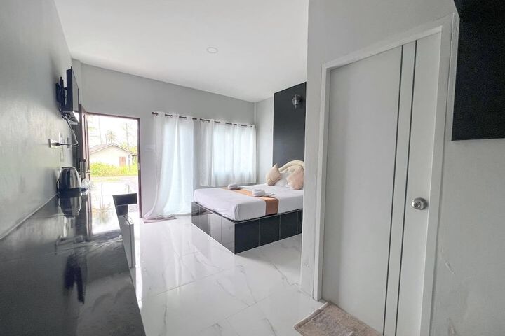 Room 12 of 26