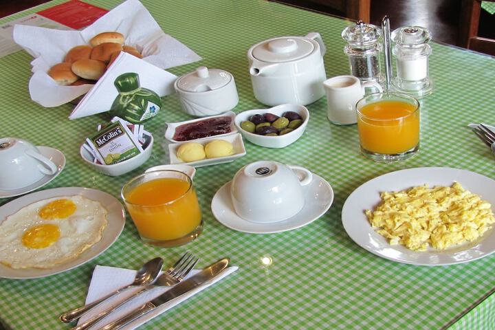 Breakfast/Coffee Service 16 of 31