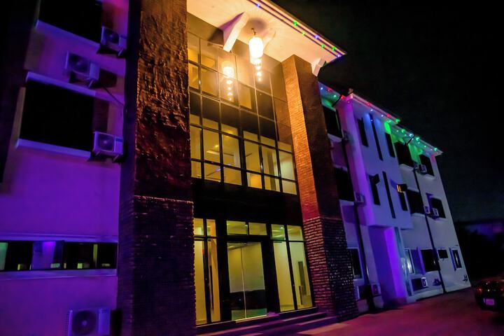 Hotel 28 of 32