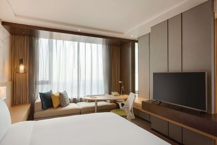 Room 15 of 44