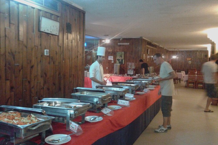 Dining 38 of 66