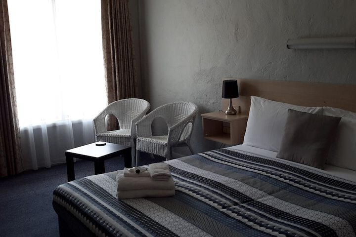 Room 2 of 38