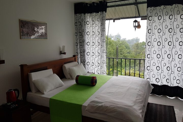 Room 20 of 33