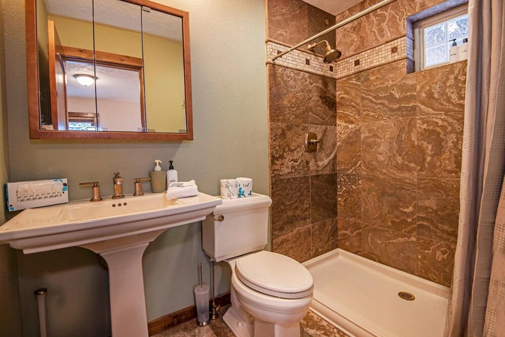 Room 10 of 20