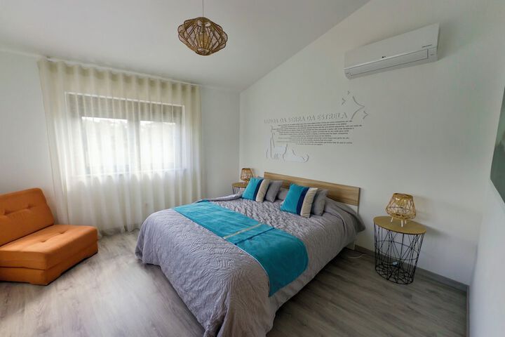 Room 5 of 98