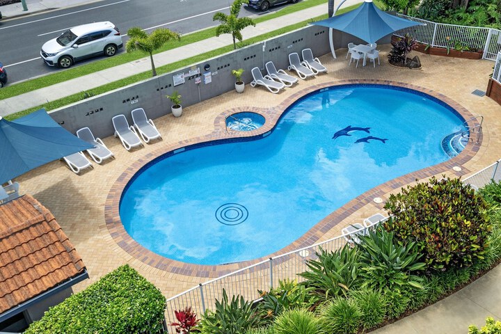Pool 53 of 61