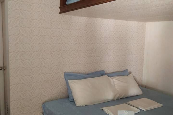 Room 18 of 19