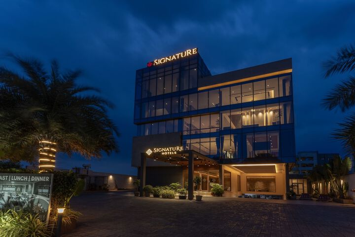 Exterior of Signature Hotels