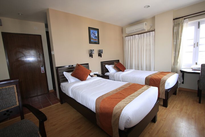 Room 5 of 38