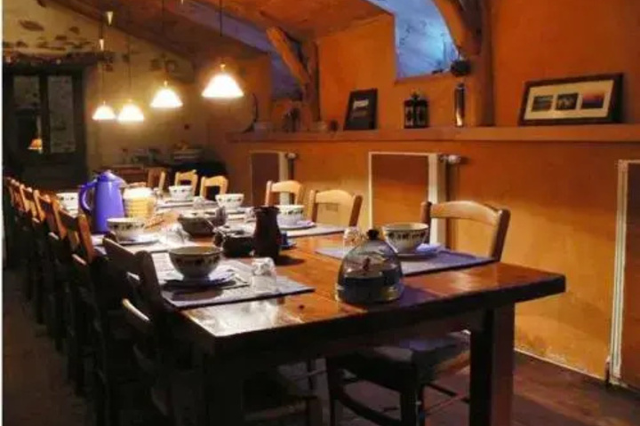 Dining 3 of 3